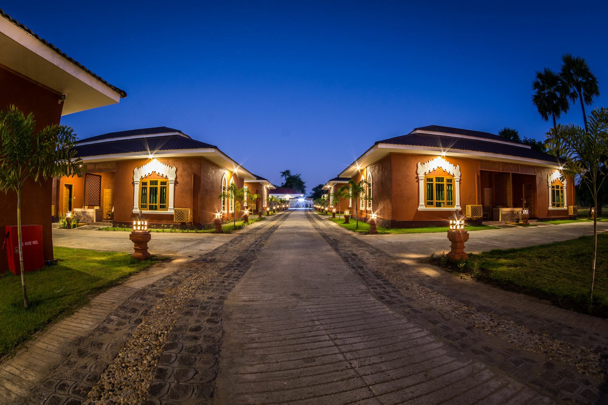 Westay @ Bagan Lotus Hotel Экстерьер фото